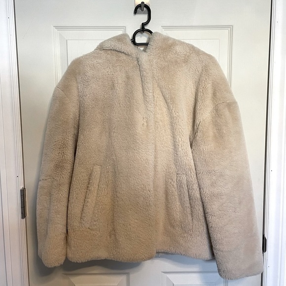 ZARA hooded faux fur jacket - Picture 2 of 9